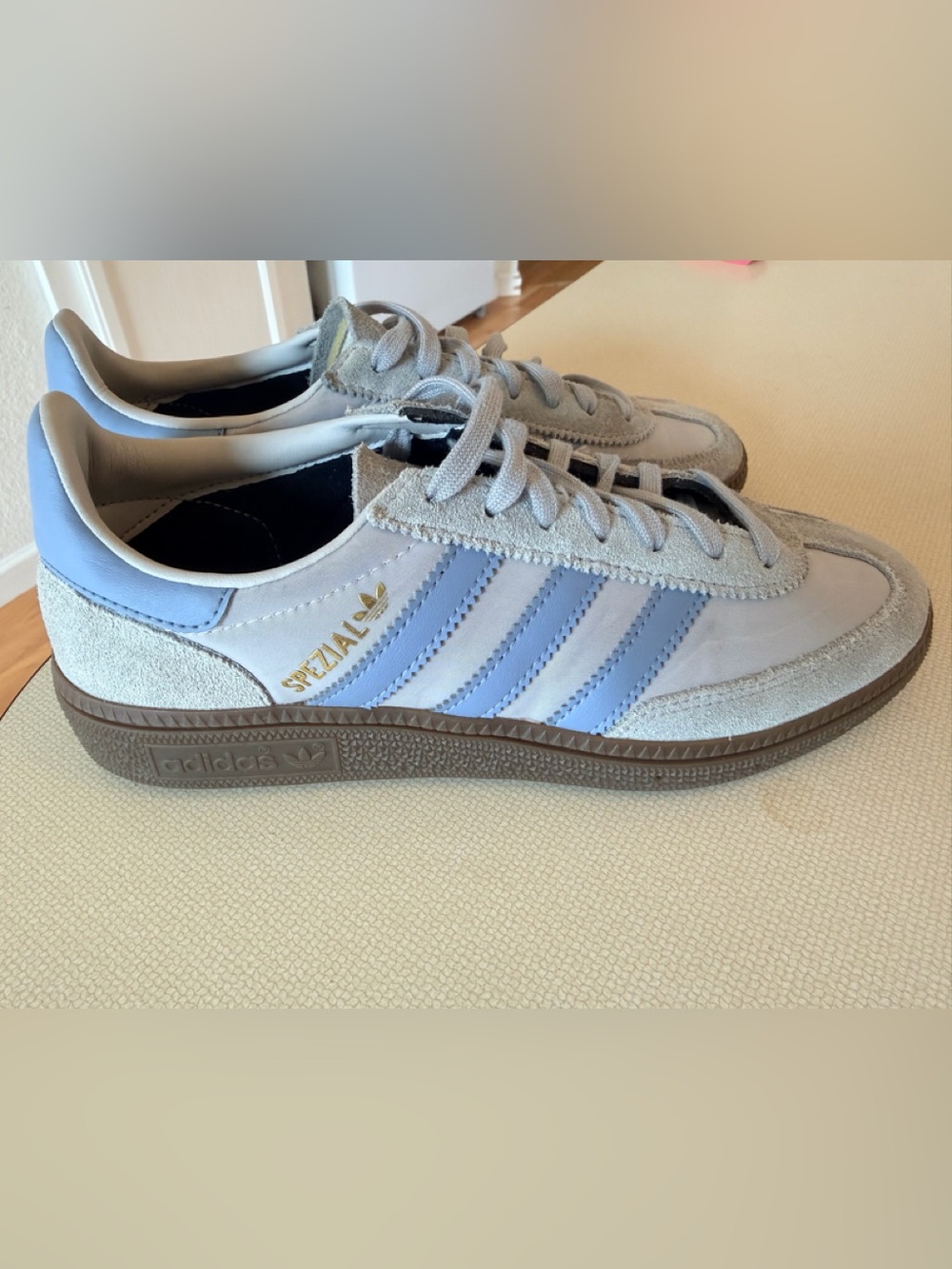 adidas Spezial kids Cream & Light Blue Leather Sneakers with Gold Branding - Picture 11 of 13